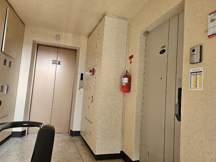 B0002402024013058534212.jpg