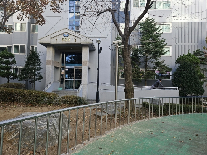 B0002402023013054543910.jpg